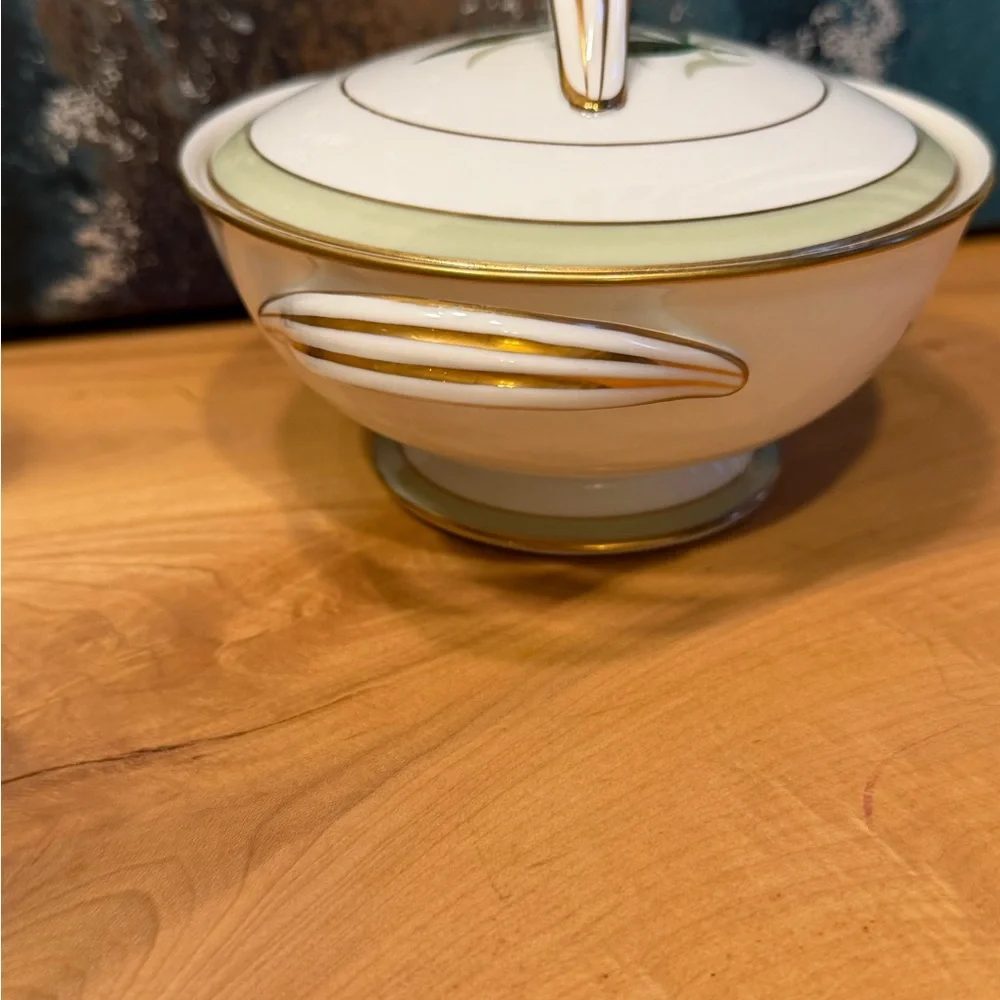 Noritake‎ Greenbay Creamer and Lidded Sugar Bowl Set